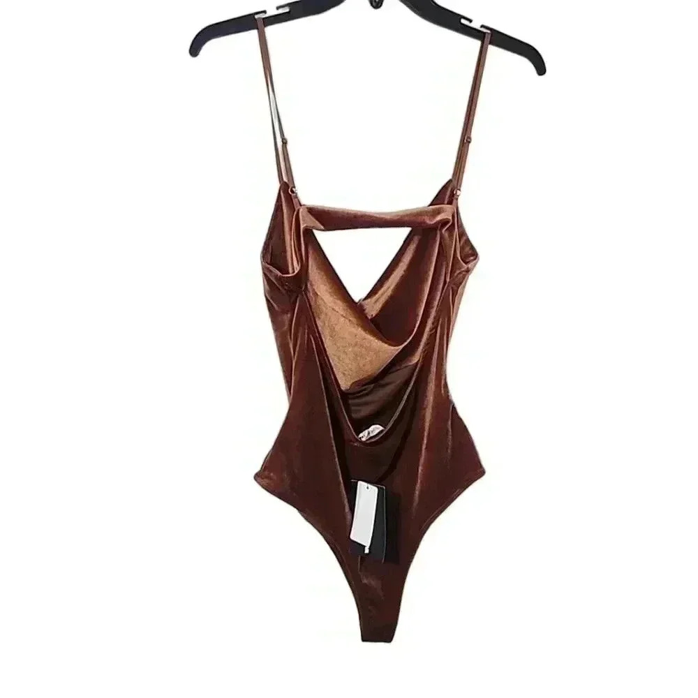 Fashion Nova Velvet Bodysuit. Nwt size Large - Picture 3 of 7